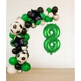 thumbnail image 2 of Set de globos de fútbol Kwuz de 32 cm, número 8, verde, de foil, 2 of 5