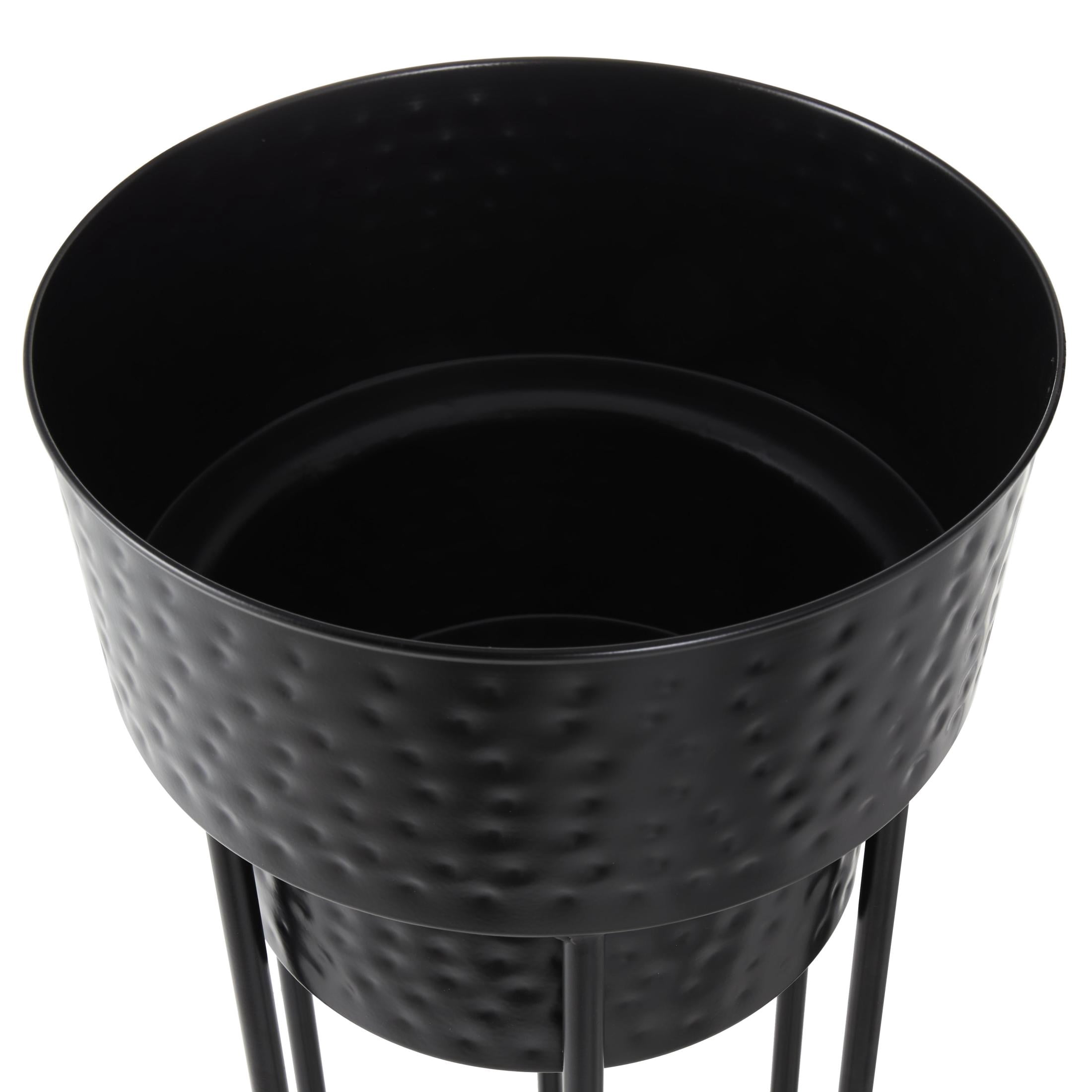DecMode 33", 28", 22"H Nesting Black Metal Planter with Tall Black Stands (3 Count)