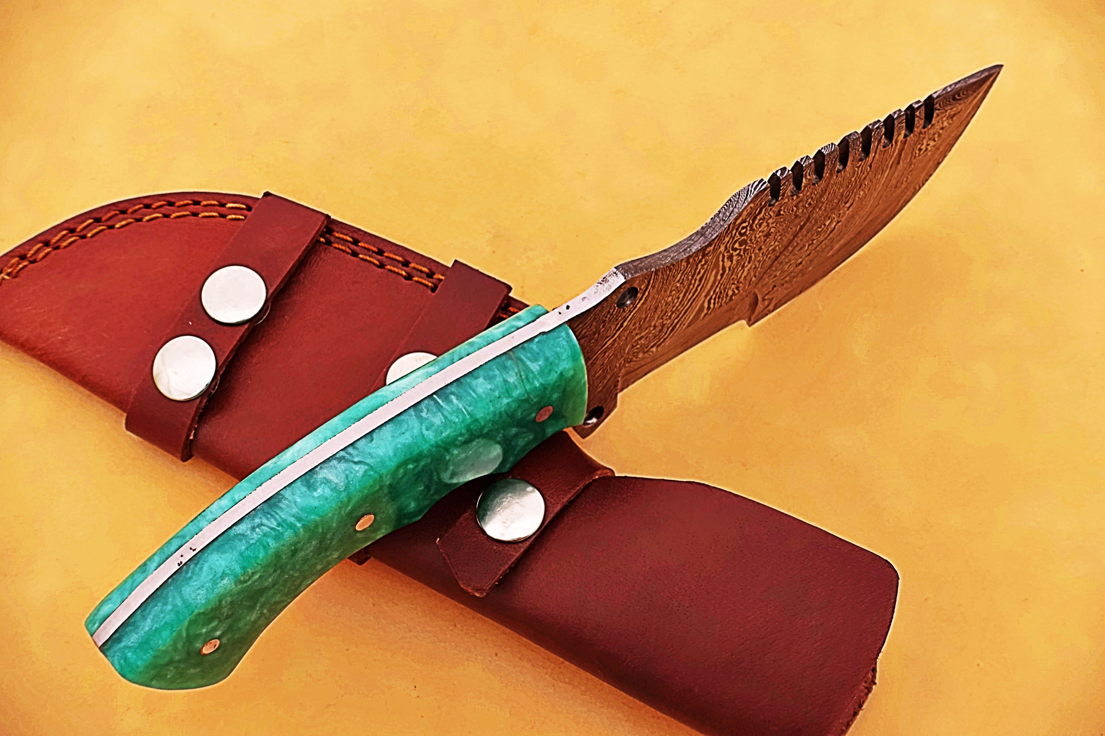 Smart & Sharp Custom Handmade Damascus Steel Hunting Knife/Tracker Knife SS-17352