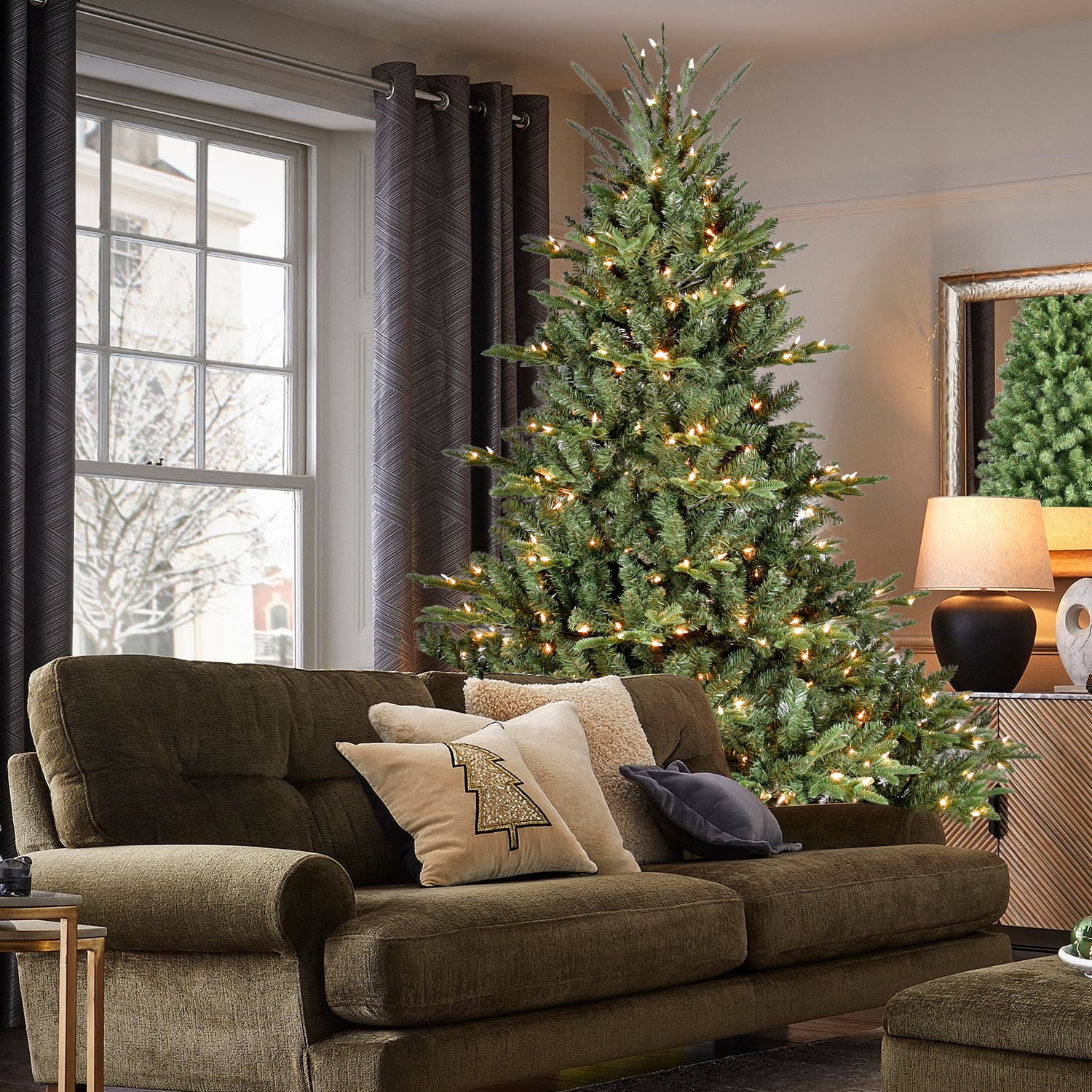 7ft Prelit Lush Christmas Tree with 350 LED Lights 1129 Tips Hinged Branches Metal Stand
