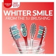 thumbnail image 2 of Cepillo de dientes Colgate 360 Advanced Whitening Medium, paquete de 4, 2 of 9