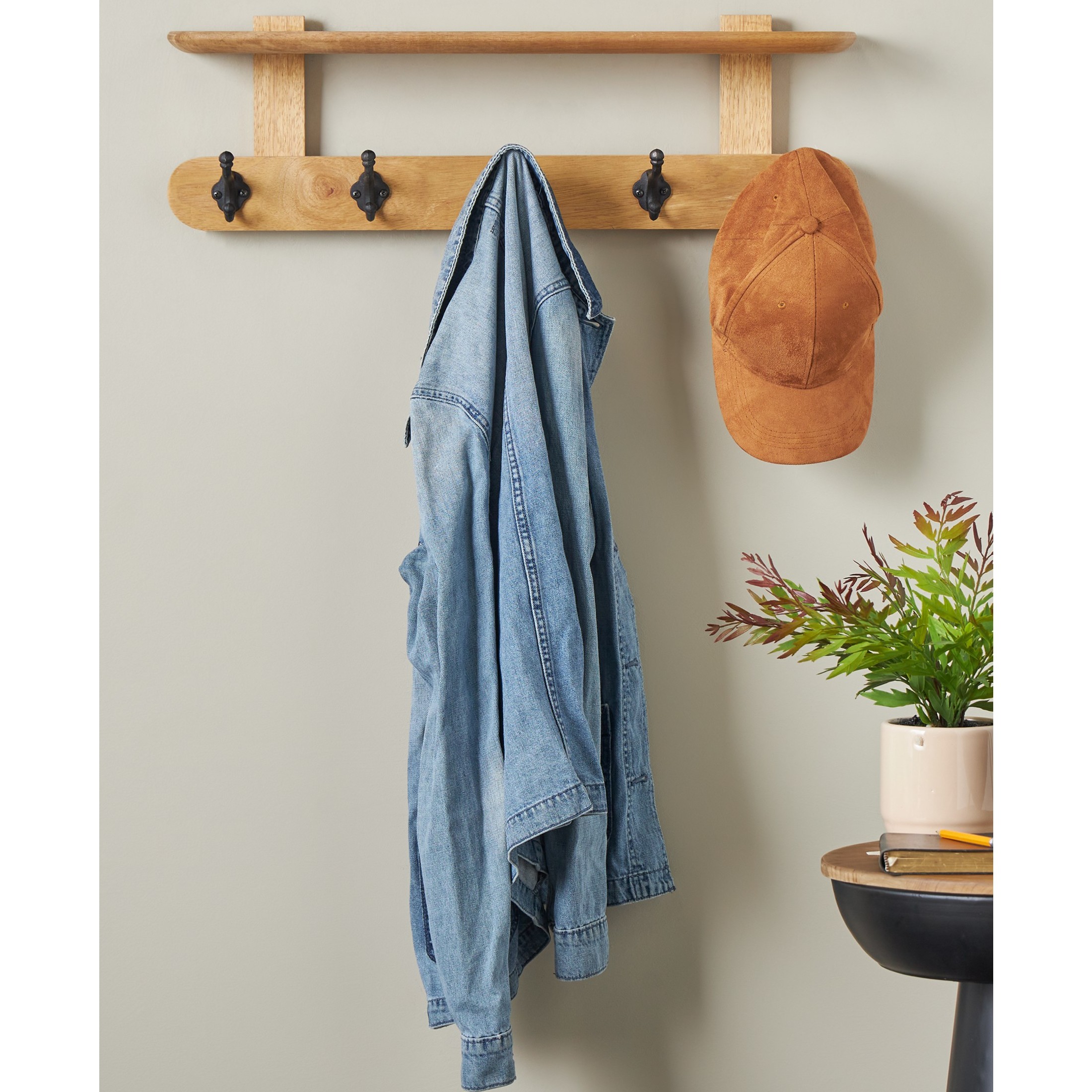 DecMode 26" x 8" Brown Mango Wood Handmade Single Shelf Wall Hook with 5 Hooks, 1-Piece