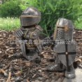 thumbnail image 3 of Adornos de resina de caballeros soldados y gnomos de la guardia Adornos de jardín de caballeros y gnomos de la guardia, 3 of 5