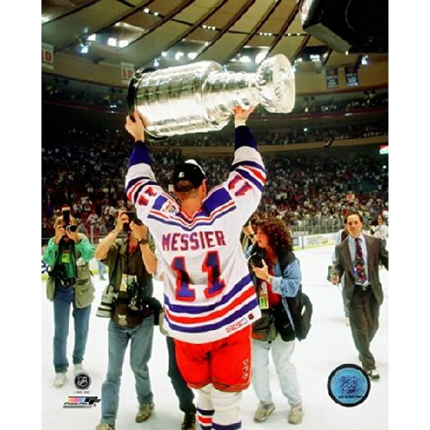 Mark Messier New York Rangers Stanley Cup Photo (Size 8" x 10