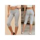 thumbnail image 2 of Pantalones capri de mujer de tiro bajo con cintura plegable, color liso, corte ajustado y estilo cropped., 2 of 9