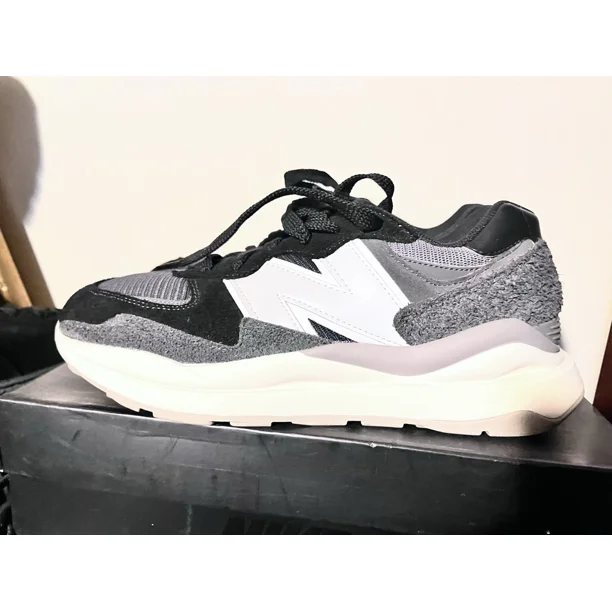 2022 Men's New Balance 57 40 Black Magnet Sea Salt Size 10 Used Rare NDS