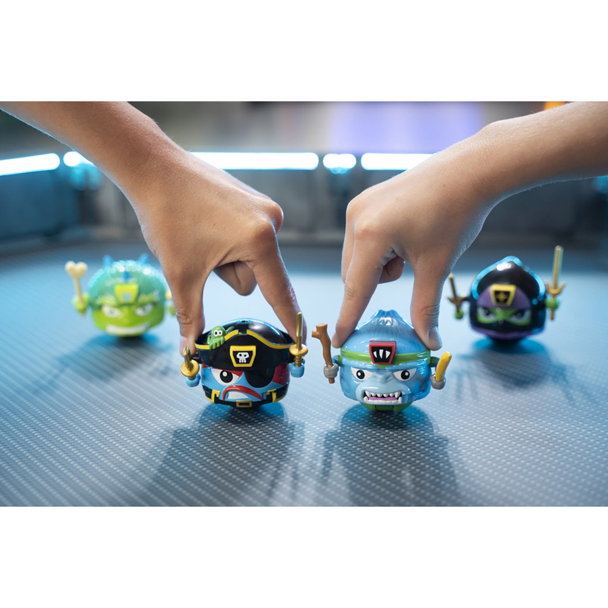 Battle Ballz: Battle Pack - Bruiser & Ninjika - 2 Warriors & Joysticks, Head-To-Head, Weapon Wielding Toy Characters, Rolling Ball Figures, Kids 3+