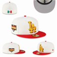 thumbnail image 1 of Men's New Era Navy New York Yankees Game Authentic Collection On-Field 59FIFTY Fitted Hat, 1 of 46