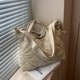 thumbnail image 2 of Bolsos de gran capacidad para mujer 2023 Otoño Invierno Espacio de algodón Bolso de compras de un solo hombro Bolso de mano de tendencia de moda Bolsos de mano para mujer, 2 of 5