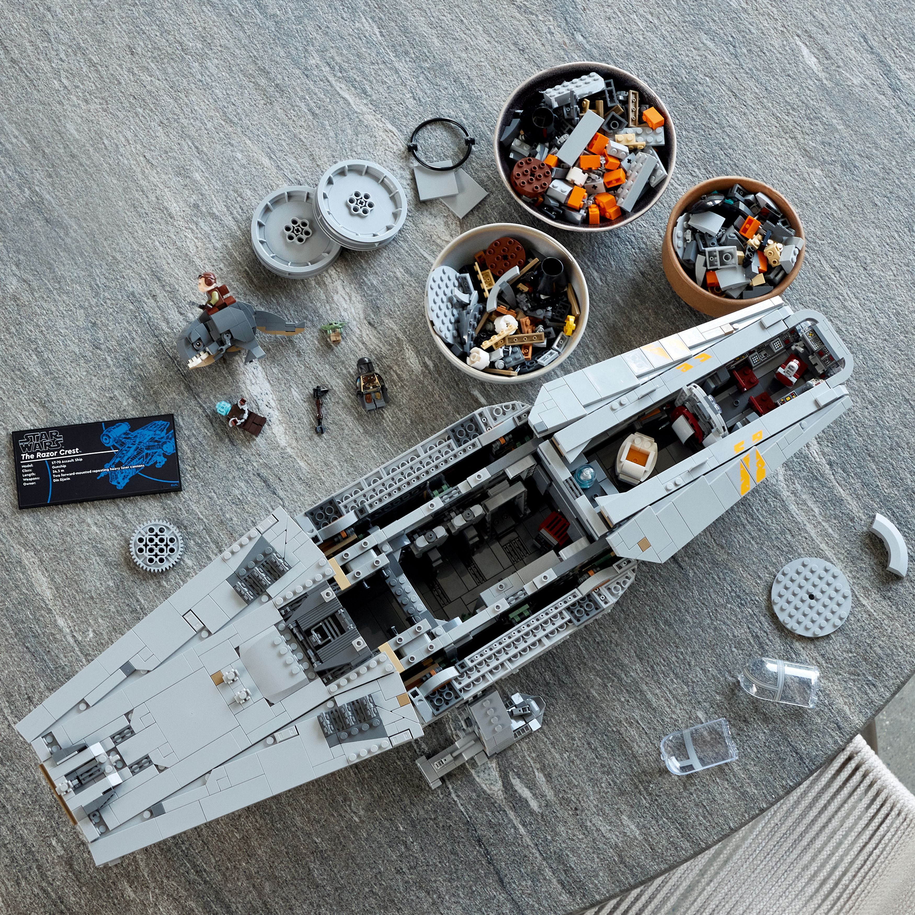 LEGO Star Wars The Razor Crest 75331 UCS Set Ultimate Collectors