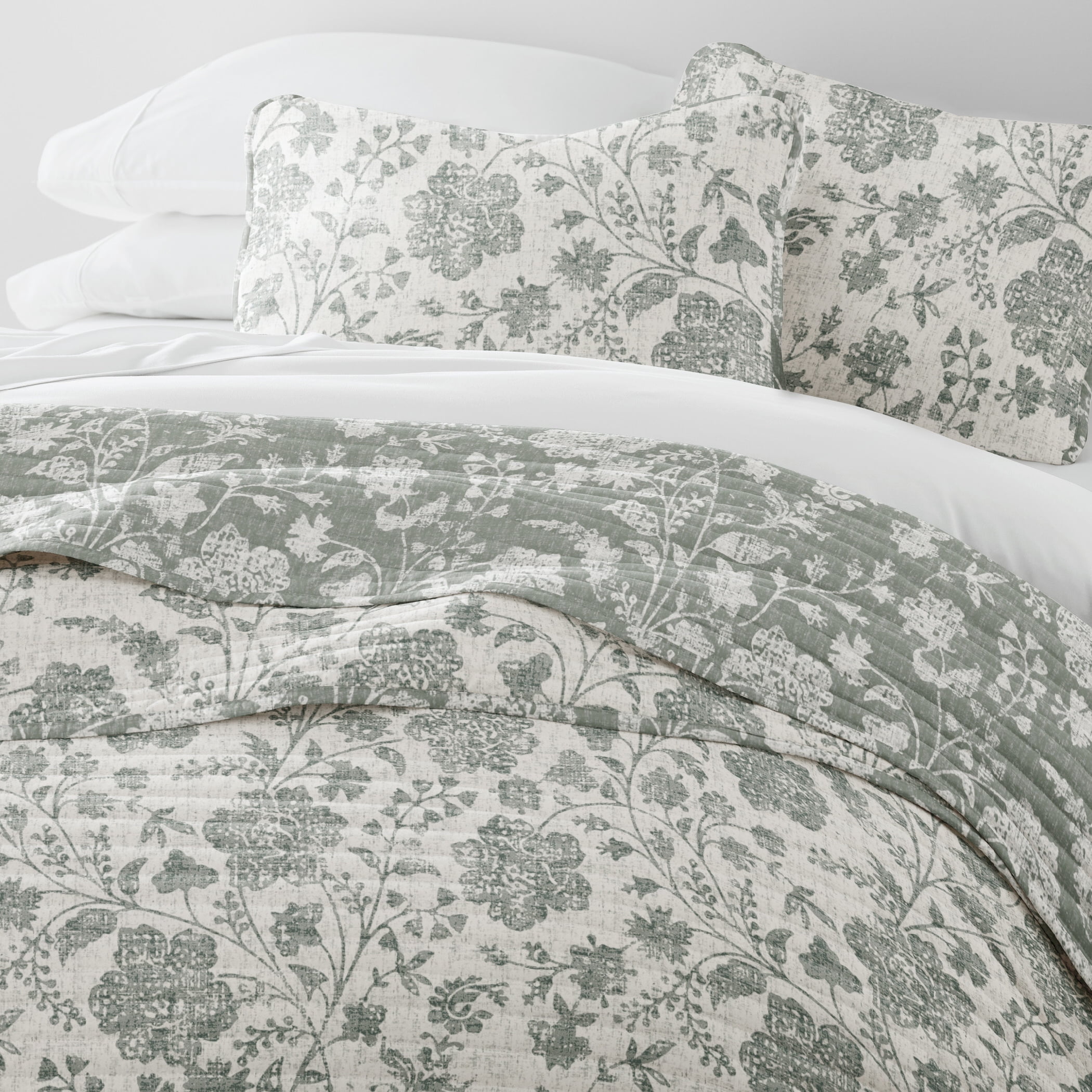 Lightweight Quilt Set Super Soft Wrinkle Resistant Quilted Coverlet Floral Patterns by Comfort Canopy