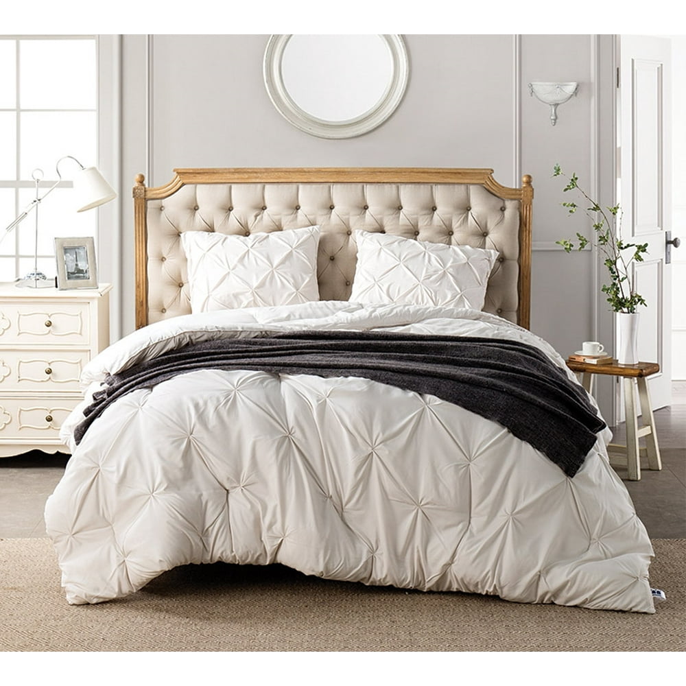 BYB Jet Stream Pin Tuck Comforter