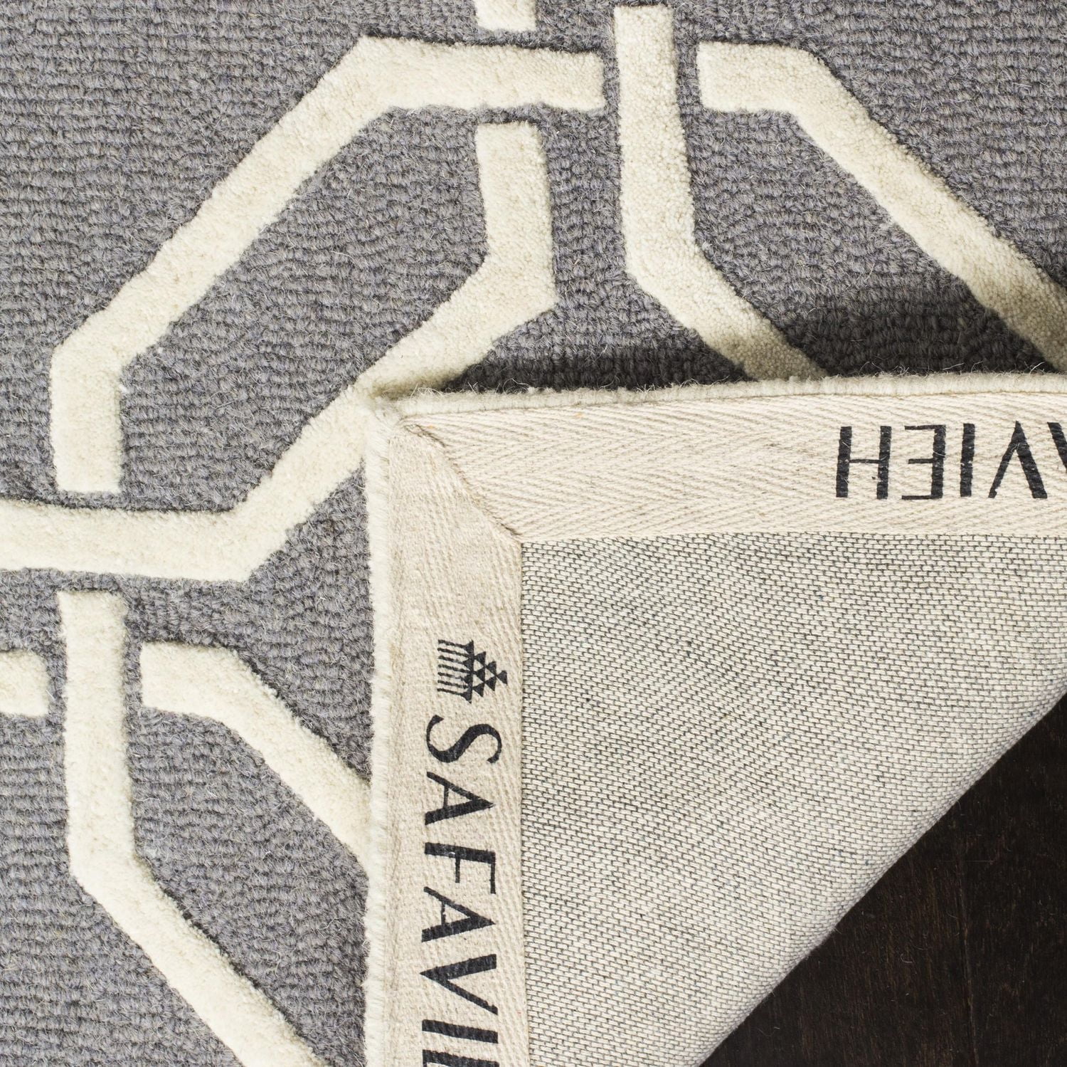 Safavieh Cambridge Kierra Geometric Area Rug