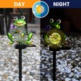 thumbnail image 3 of Muyoka Luces solares de jardín Lámpara de suelo en forma de rana Luz de estaca solar a prueba de agua Luz de noche de hierro forjado antioxidante Lámpara de paisaje de jardín solar para camino de pati Muyoka Hogar, 3 of 7