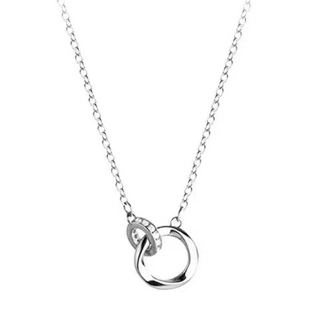 Acero de titanio no se desvanece collar de color femenino de diseño ligero viento frío clavícula cadena Senior Sense