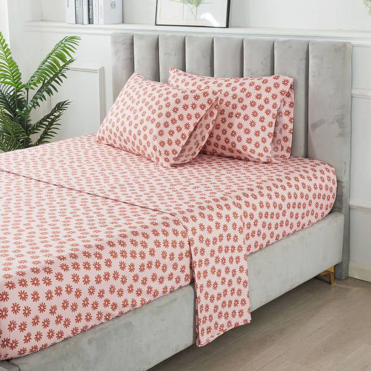 Mainstays 7-Piece Reversible Bed in a Bag Comforter Set with Sheets, Pink, Queen