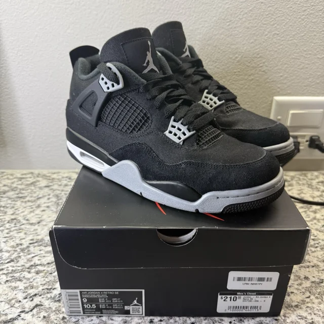 Ni - ke Air Jordan 4 Retro SE- Black Canvas- Size 9M/10.5W