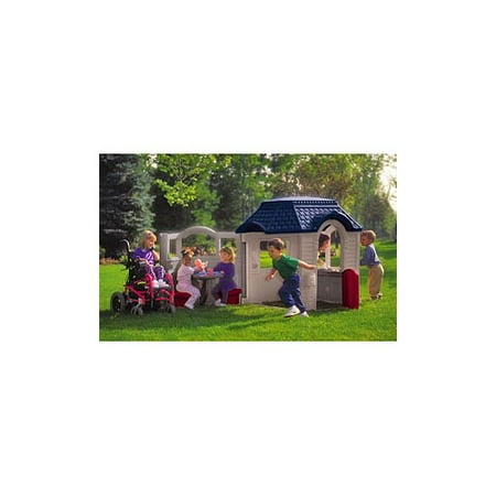 Little Tikes Patio Playhouse