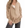 thumbnail image 2 of Sudadera con Capucha de Larga Extragrande para Mujer, Cuello en V, Botones y Abertura Lateral, Estilo Informal. Caqui XXL, 2 of 9