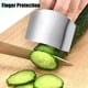 thumbnail image 2 of Protector de dedos de acero inoxidable, 3 piezas, herramienta de cocina, protector de dedos para cortar verduras, protector de dedos ajustable, herramienta de cocina para cortar Xemadio WL-00043, 2 of 6