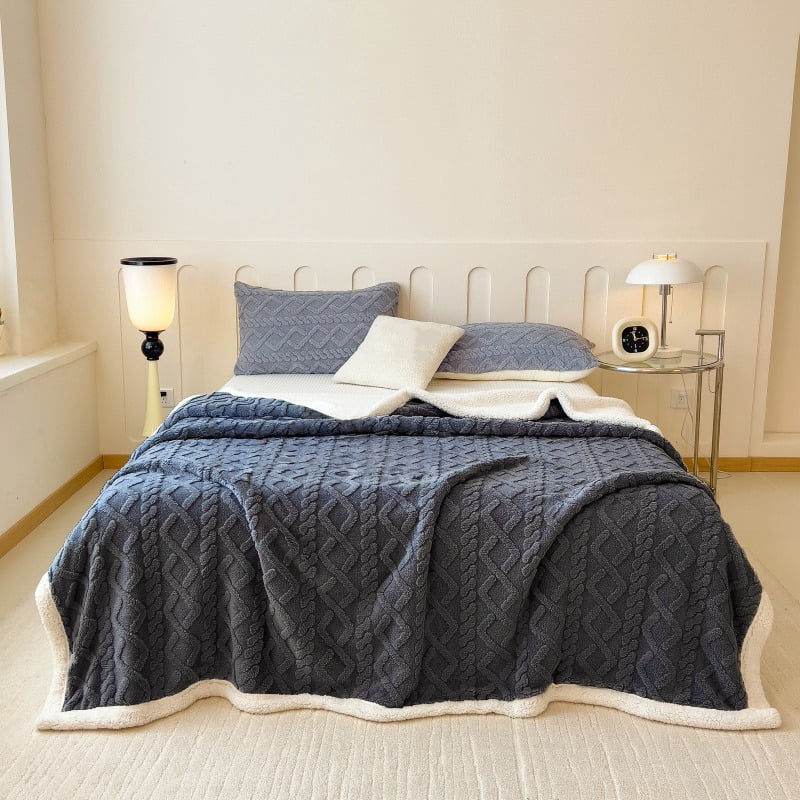 ROSEKIND Luxury Diamond Jacquard Sherpa Throw Blanket, Ultra Soft Reversible Fleece Bed Blanket for Couch & Sofa, Warm & Decorative, 30"x40", Silver Cloud