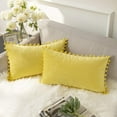thumbnail image 1 of Fundas decorativas para cojines con pompones Partículas suaves Fundas para cojines sólidos de terciopelo 12 X 20 para sofá Dormitorio Coche, paquete de 2, amarillo JFHHH pequeña, 1 of 5