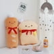 thumbnail image 2 of Almohada divertida de pan tostado de 17,7 pulgadas, almohada de peluche con forma de pan y bufanda roja, cojín de sofá con tostadas suaves para decoración del hogar, regalo para cumpleaños, 2 of 7