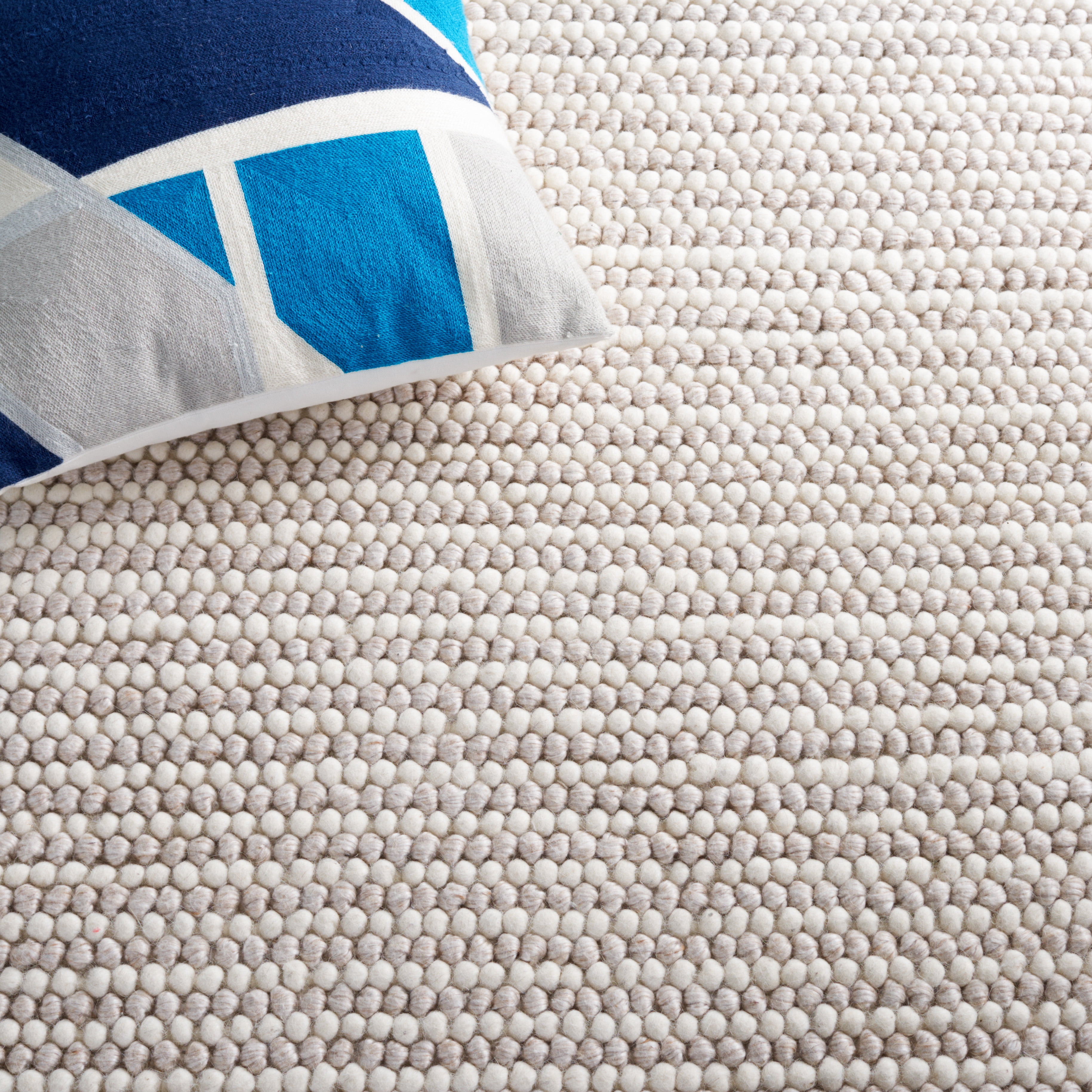 SAFAVIEH Natura Fredrick Striped Area Rug, Ivory/Beige, 10' x 14'