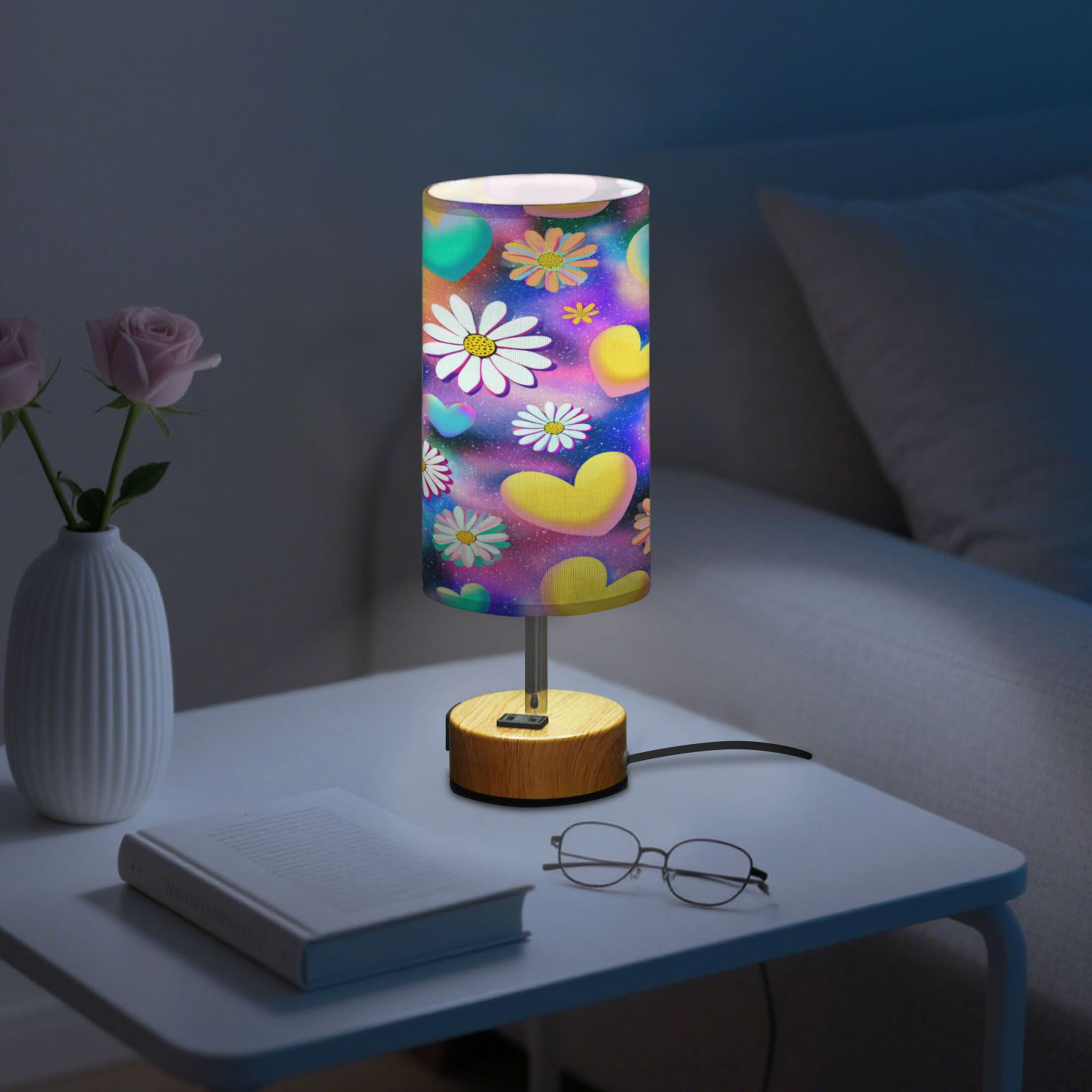 Touch-Control 3-Color Desk Lamp with Plug – Energy-Saving LED + 3 Simultaneous Charging Ports Kawaii Daisy Pop Art