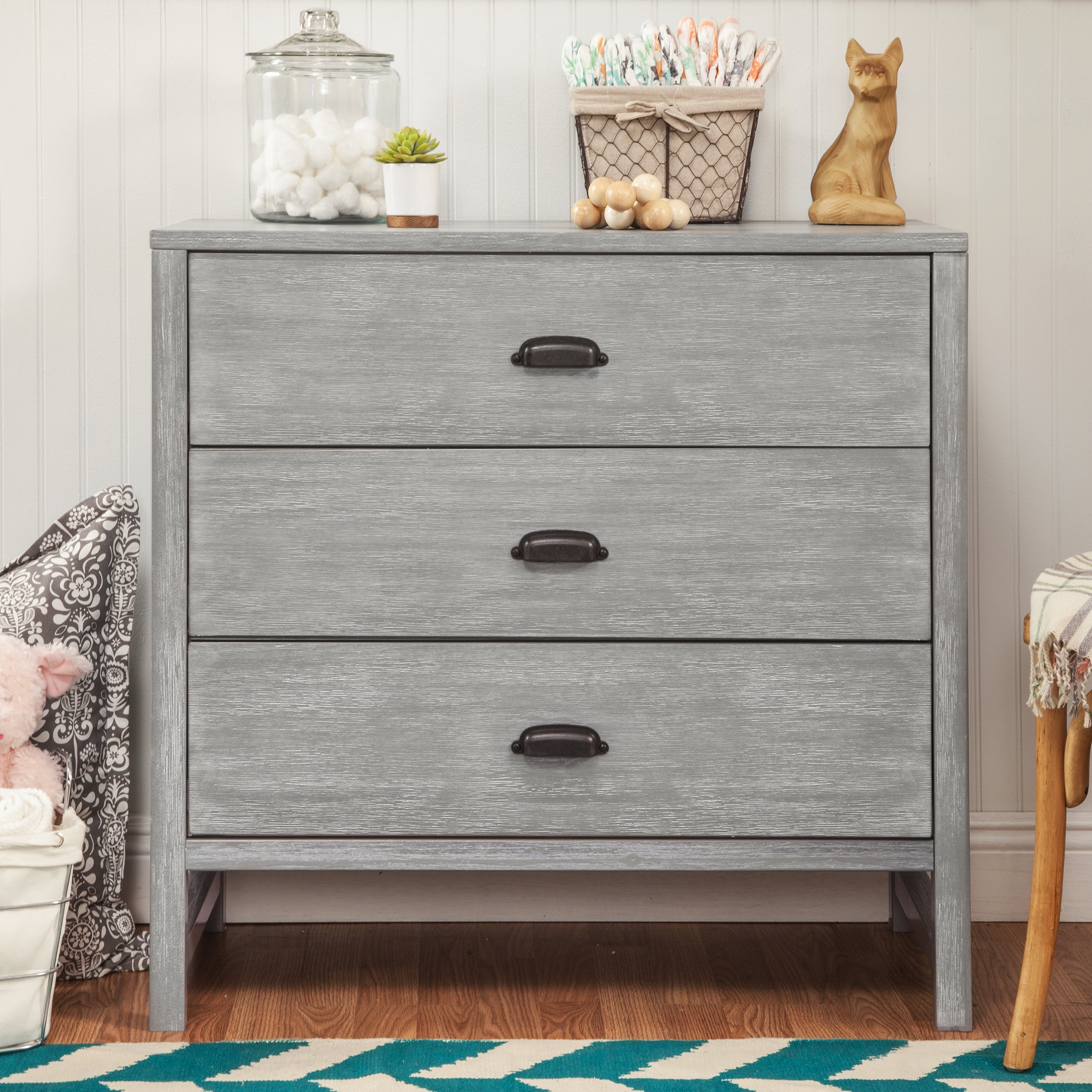 DaVinci Fairway Pine Wood 3 Drawers Baby Dresser in Cottage Gray