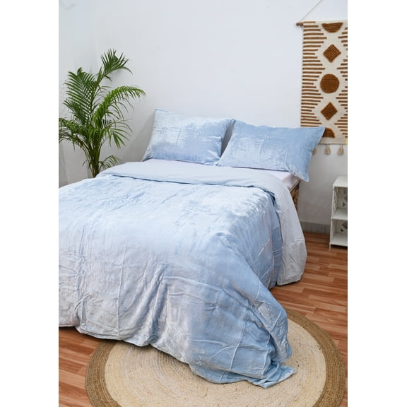 DecorAvenue Ultra-Luxe Velvet Royal Blue Duvet Cover Bedding Set with Zip Closure and Corner Ties - Luxurious Rayon Comforter Cover Set for Home Décor, Over Size 120" x 120" Inches