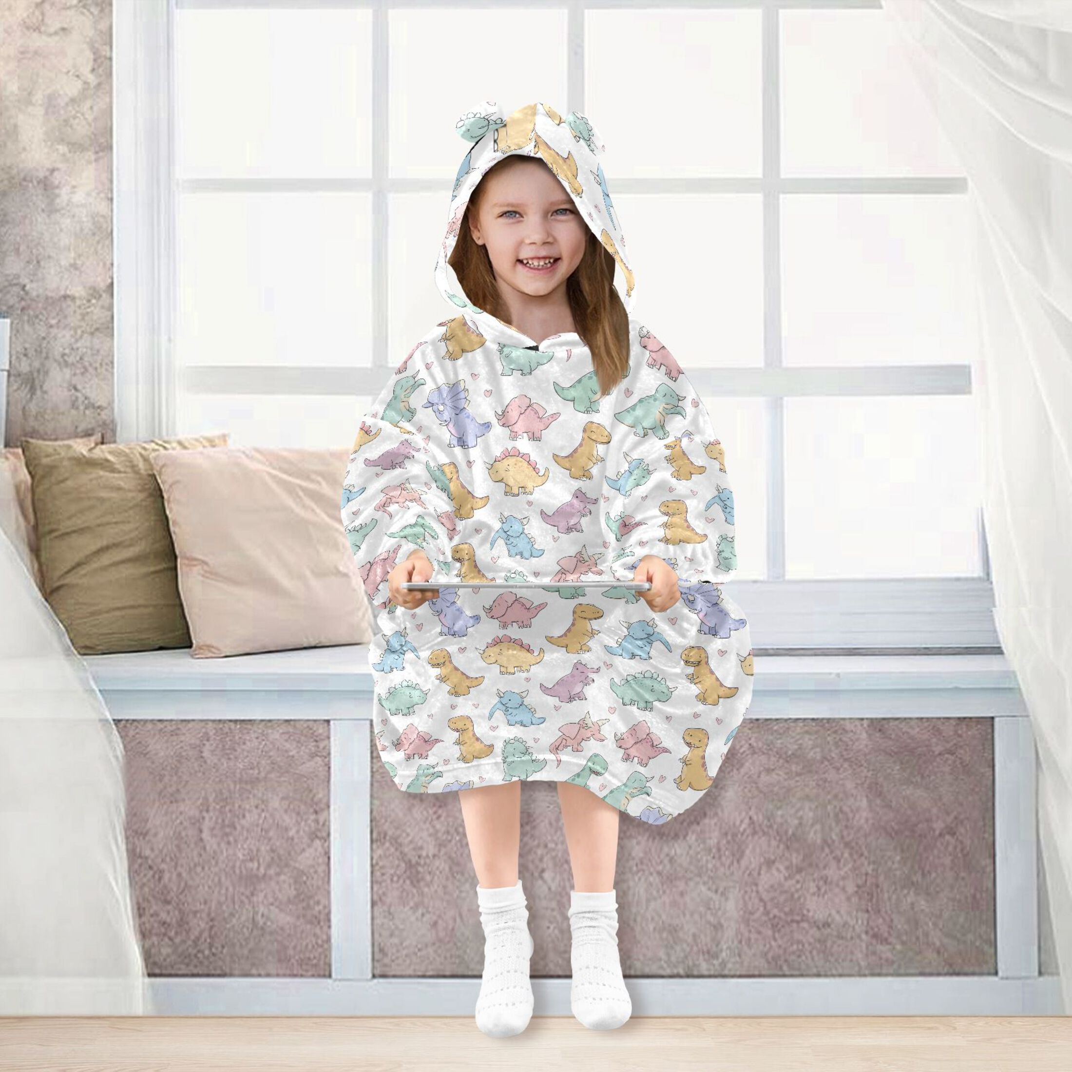Wearable Blanket Hoodie for Kids Cute Cartoon Dinosaur Flannel Hooded Blanket with Pockets and Sleeves Suitable for Boys and Girls