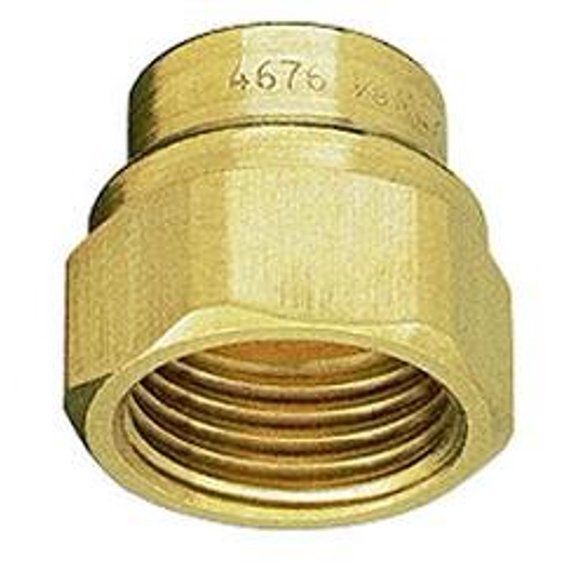 Spraying Systems 4676-1/4 1/4 Brass TeeJet Outlet Adapter