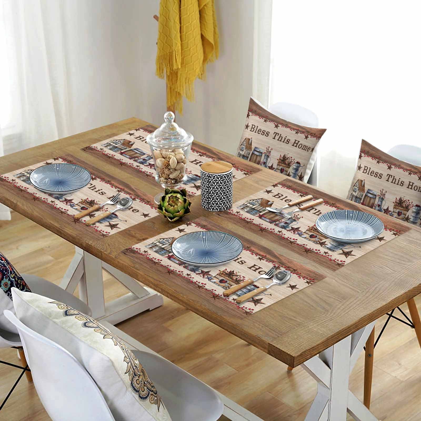 Placemats Set of 4, Western Star Texas Placemats Set of 4, Red Berry Farmhouse Wood Grain Tablemats Placemat Table Decoration for Kitchen Table Dinner Party Home Decor Indoor Outdoor 13x19 Inch