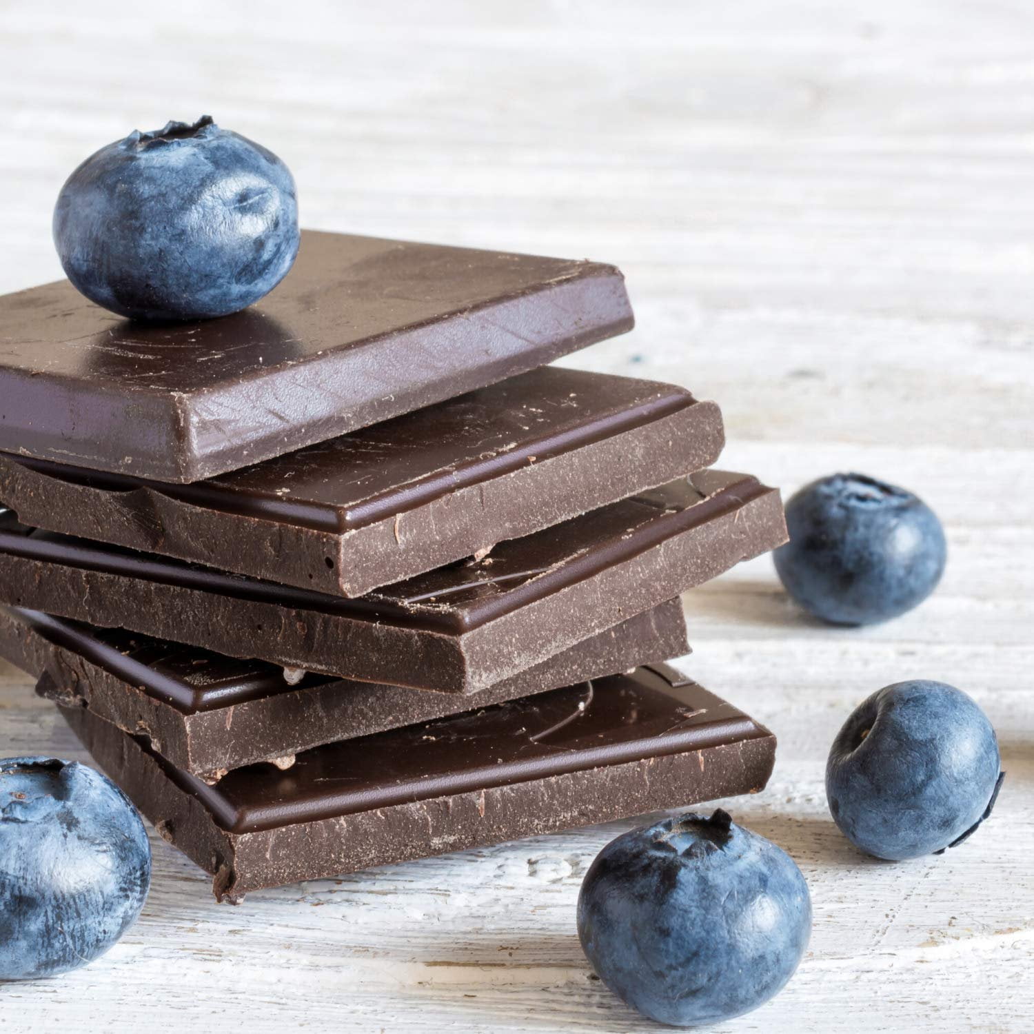 Gourmet Dark Chocolate Covered Blueberries by It's Delish, Half Pound 8 Oz Bag