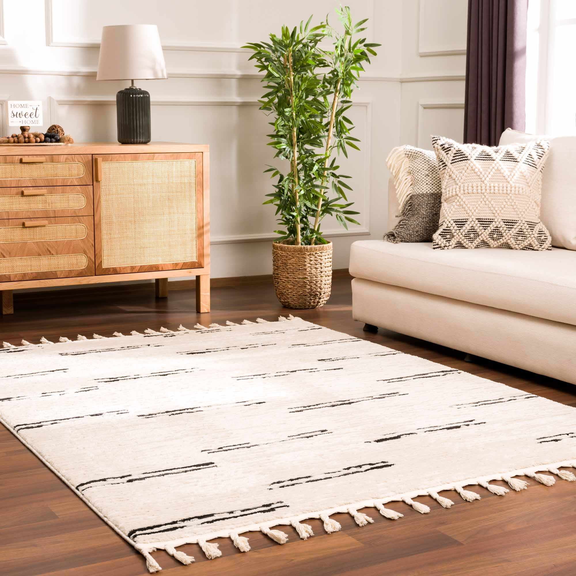 Hauteloom Deren Hallway, Kitchen Bohemian Shag Runner Rug - Soft Shaggy Farmhouse - High Plush Pile - White, Light Beige, Cream, Ivory, Black - 2'7" x 7'3"