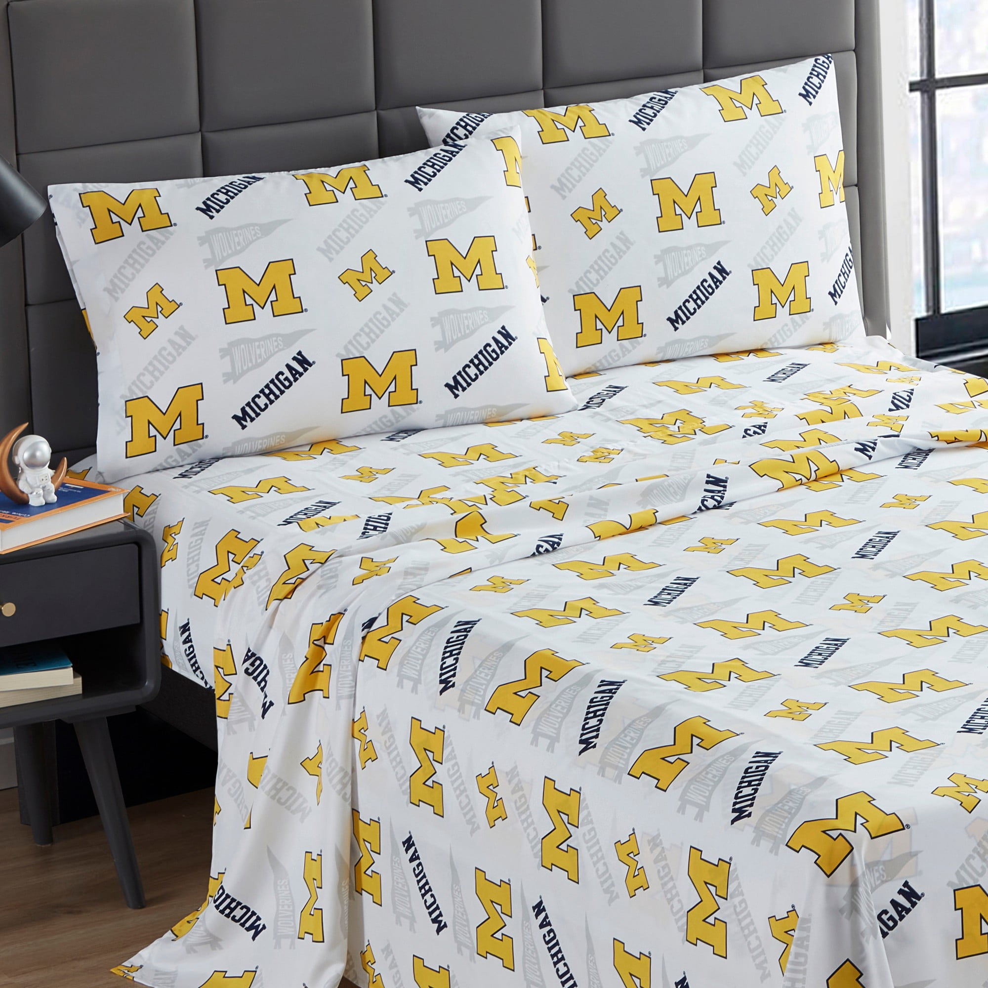 NCAA Officially Licensed Michigan Wolverines Microfiber Bed Sheet Set - Queen