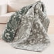 thumbnail image 1 of Levtex Home - Manta acolchada Bretton Woods - (50x60 pulgadas) - Folk Holiday - Verde, crema y gris pardo - Edredón (50x60 pulgadas) - Reversible - Algodón/poliéster, 1 of 3