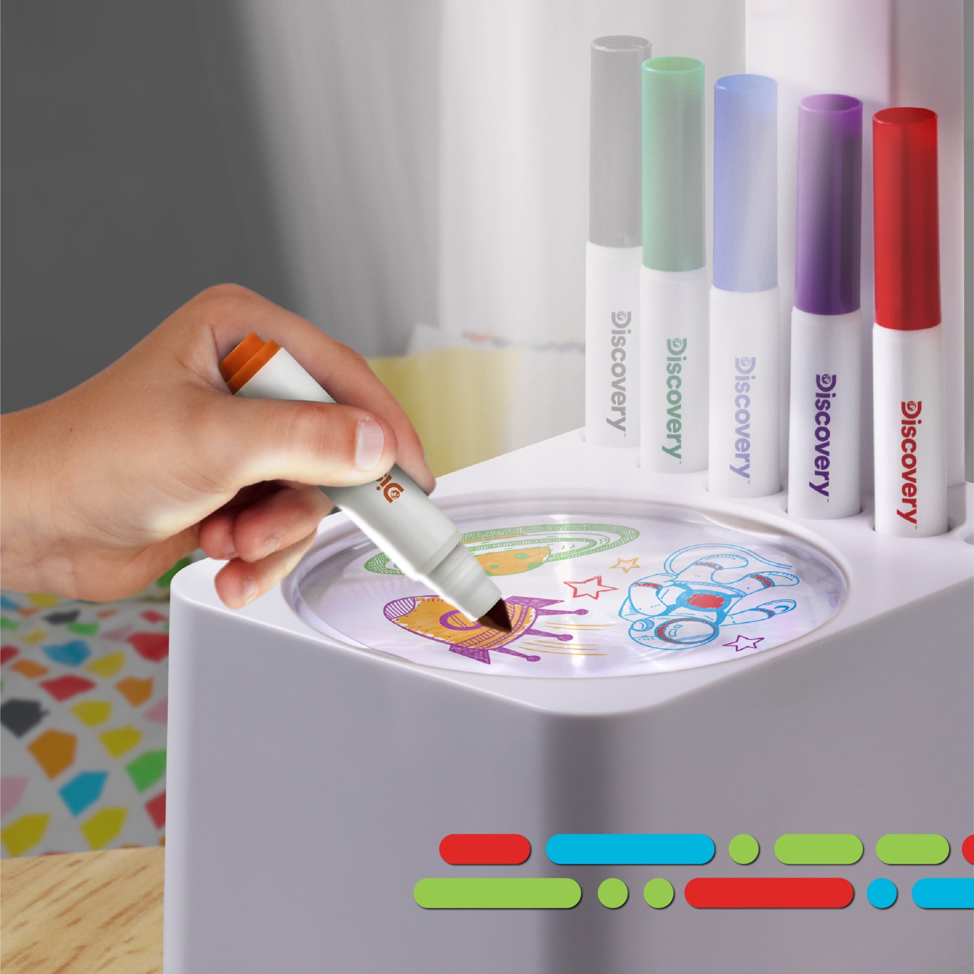 Discovery Kids Art Projector with Six Dry Erase Markers and 10 Reusable Drawing 