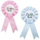 thumbnail image 1 of Insignia con alfiler Yuntop para papá y mamá por venir, rosa y azul, 1 of 7