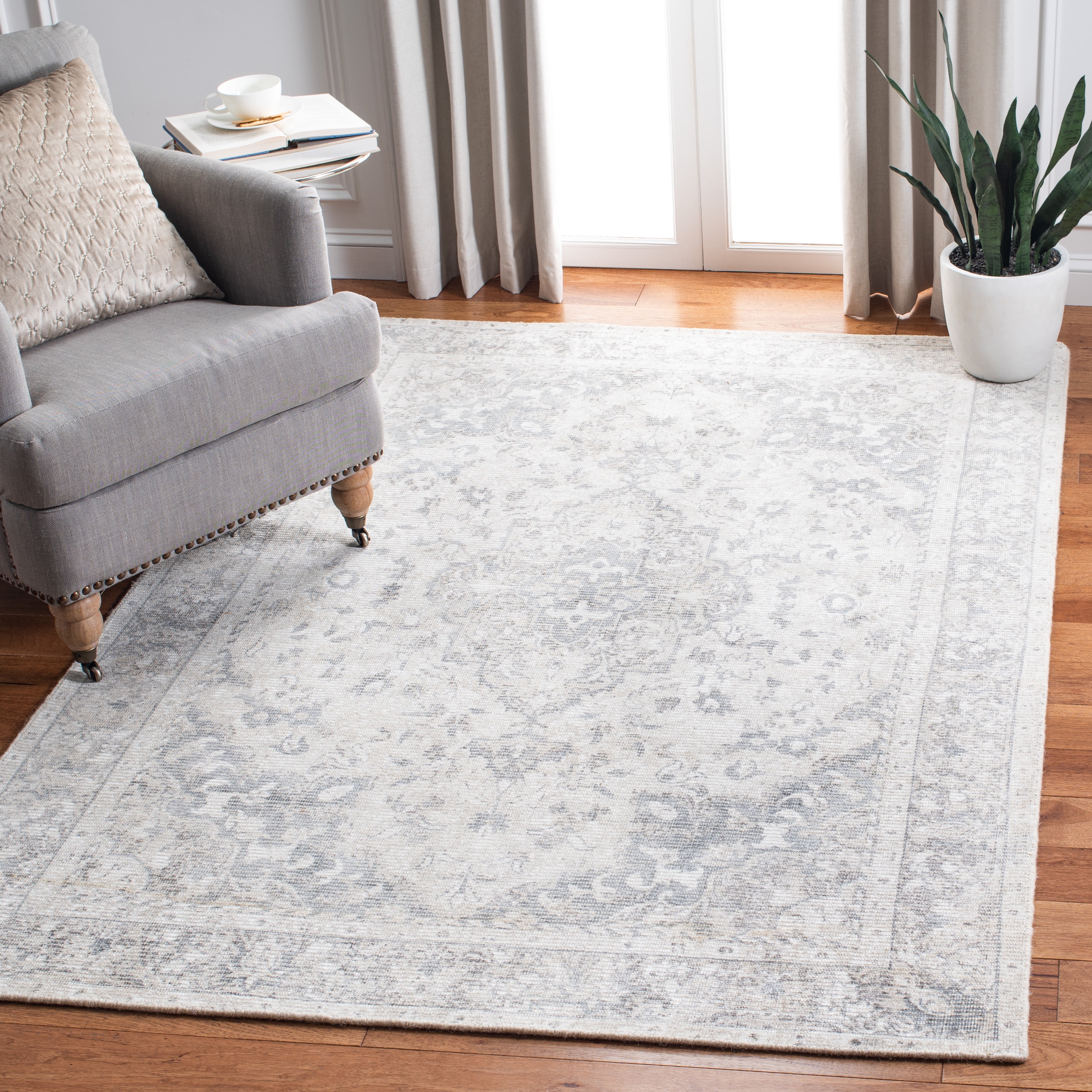 SAFAVIEH Restoration Vintage April Medallion Area Rug, Grey/Ivory, 6' x 6' Square