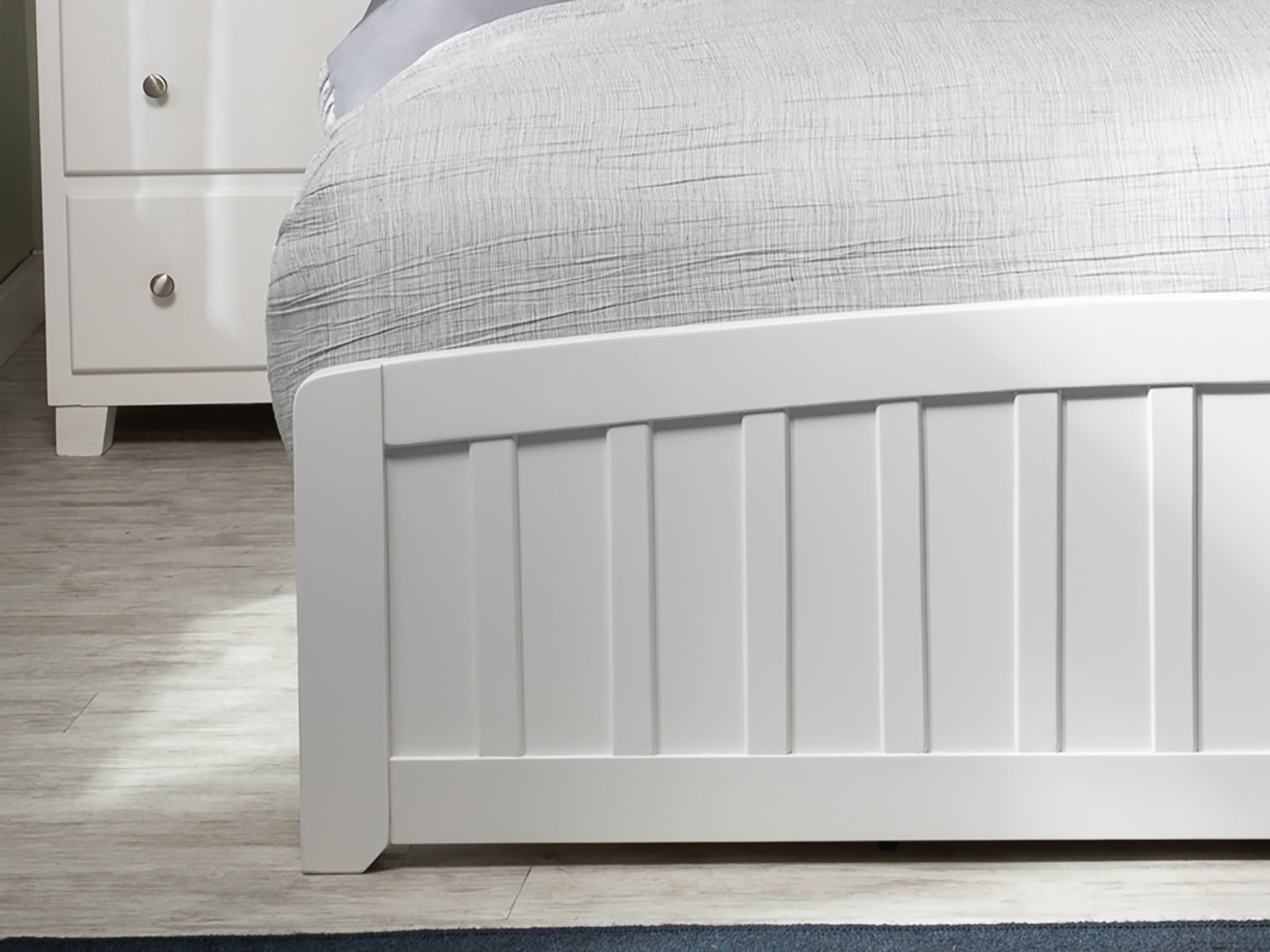 AFI Richmond Queen Wood Platform Bed with Slatted Headboard and Footboard, White