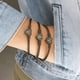 thumbnail image 2 of Pulseras de mujer personalizadas con inicial. Accesorios y regalos para mujer elegantes y resistentes Xtellar negro, 2 of 4