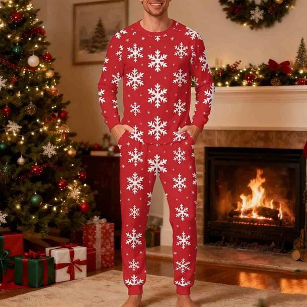 Pijama navideño para hombre, blusa y pantalones con estampado navideño a cuadros.