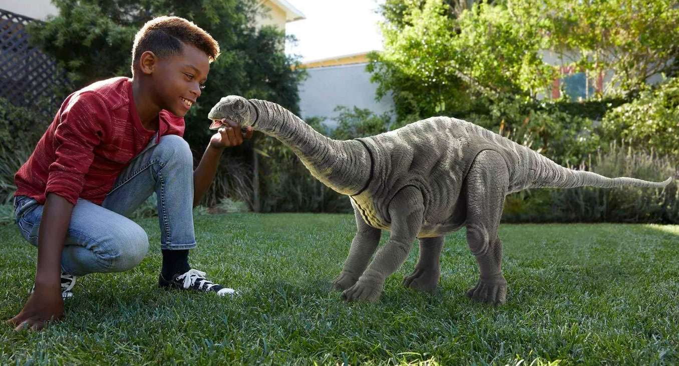 JURASSIC WORLD LEGACY COLLECTION Apatosaurus Posable Figurine