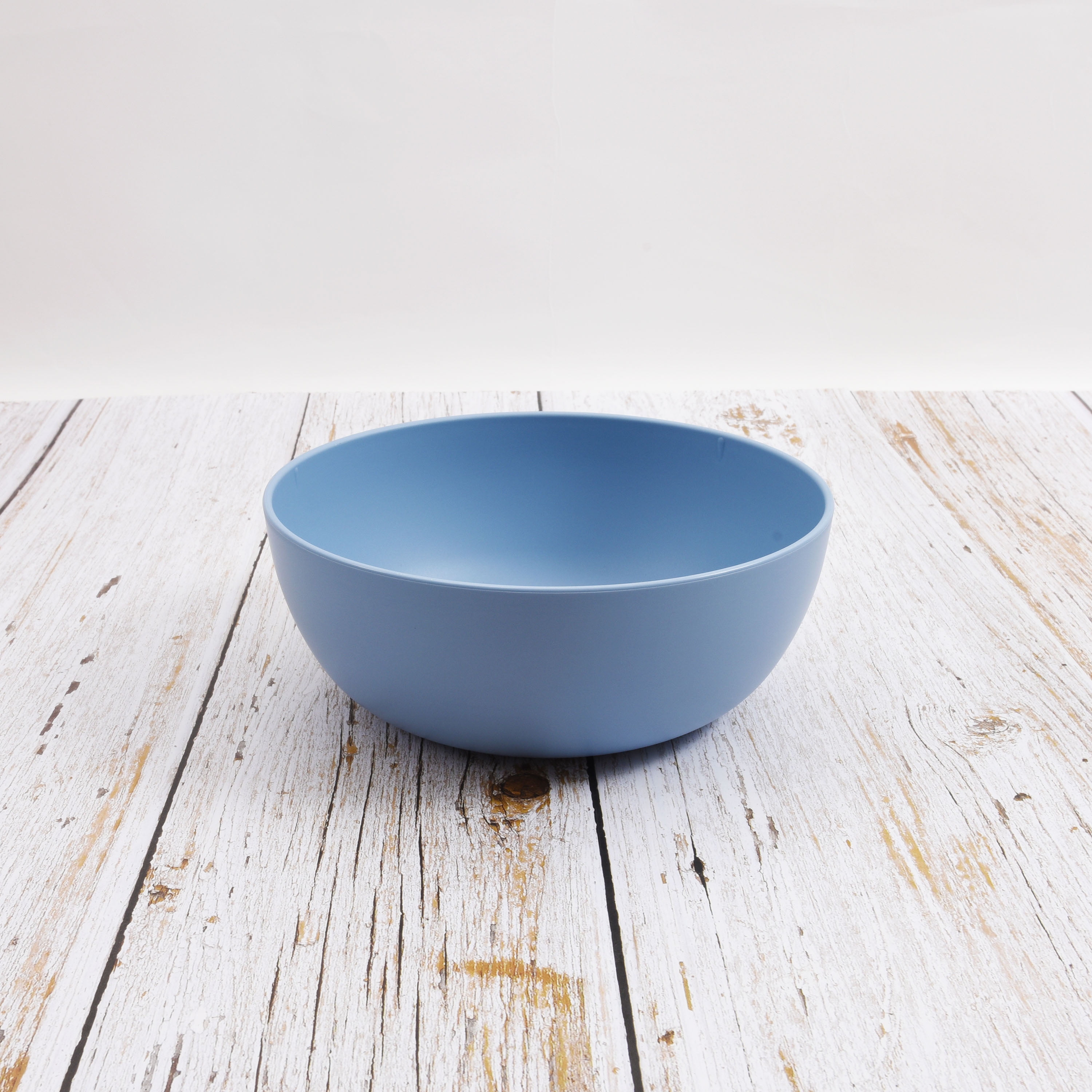 Royal Blue Plastic Bowl 24oz 5 1/2in