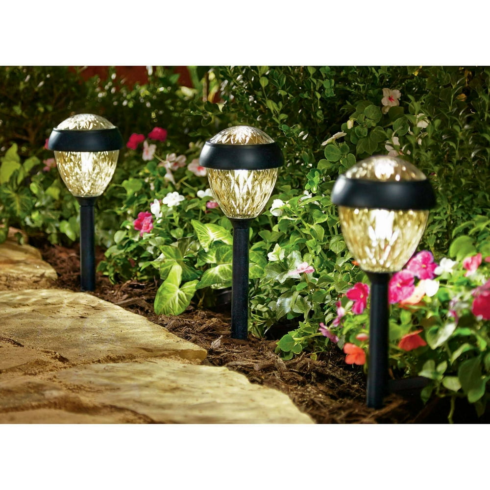Better Homes and Gardens Park View SolarPowered Landscape Light