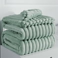 thumbnail image 4 of U by Bedsure Green Fleece King Blanket for Couch - Super Soft Cozy Blankets for Women, Girls, 4 of 8