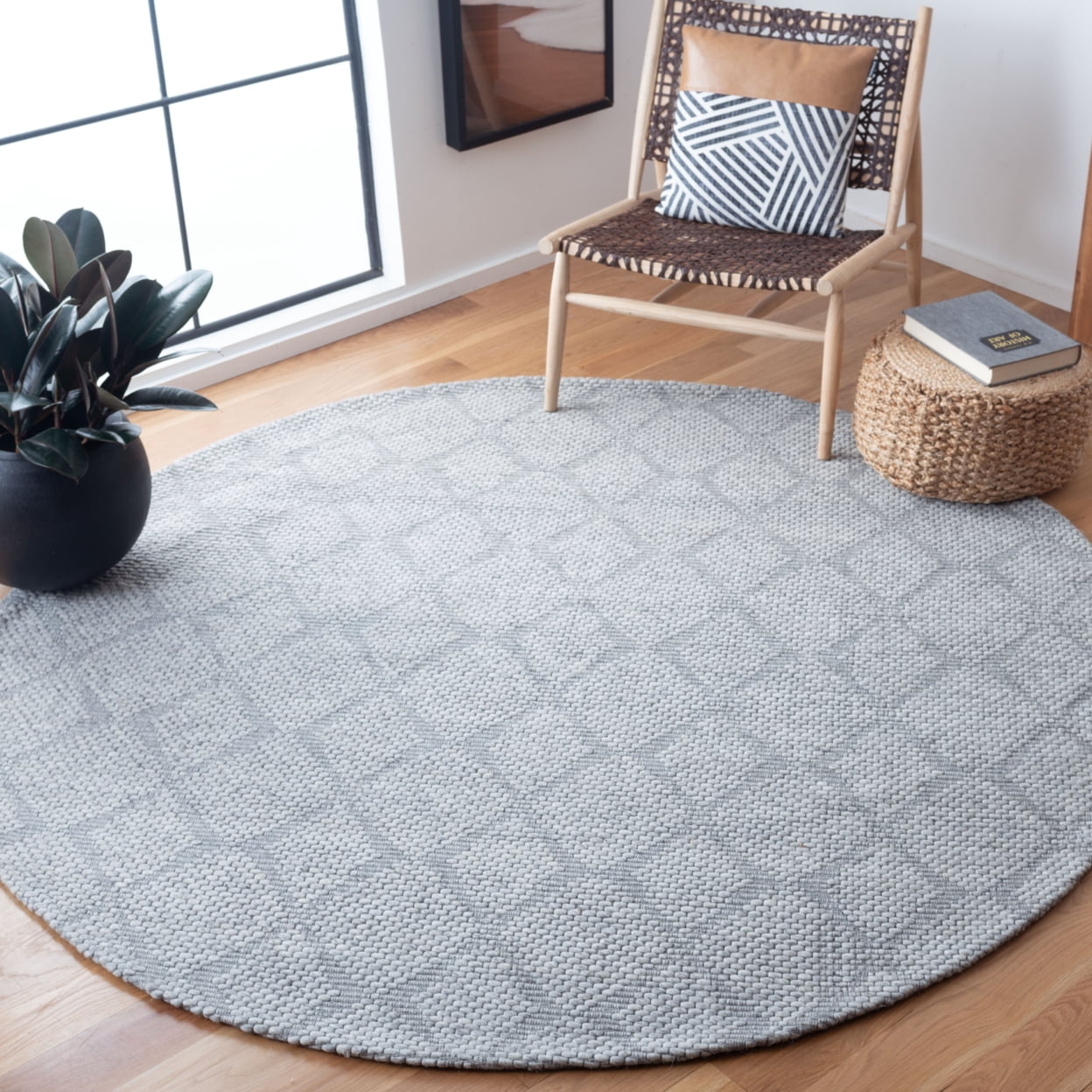 SAFAVIEH Marbella Aria Diamond Area Rug, Silver/Grey, 7' x 7' Round