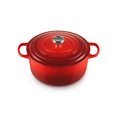 thumbnail image 1 of Horno holandés Le Creuset de hierro fundido esmaltado de 7.25 cuartos de galón, color cereza, 1 of 5